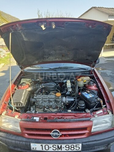Opel Astra 1992, 395,000 km - 1.6 l - Zaqatala