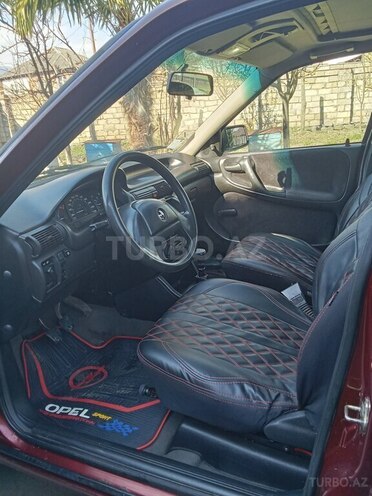 Opel Astra 1992, 395,000 km - 1.6 l - Zaqatala
