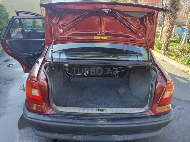 Opel Astra 1992, 395,000 km - 1.6 l - Zaqatala