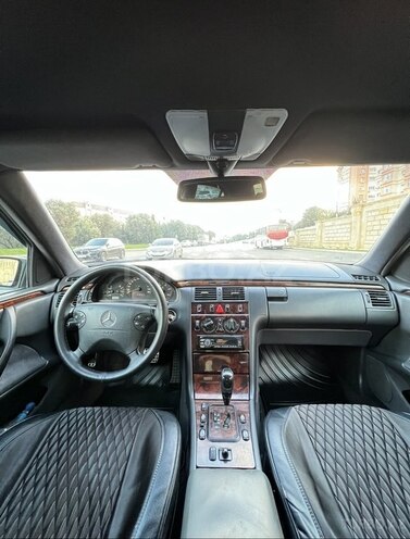 Mercedes E 220 d 2001, 557,000 km - 2.2 l - Bakı
