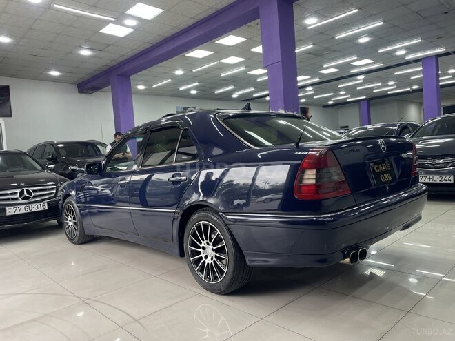 Mercedes C 200-10