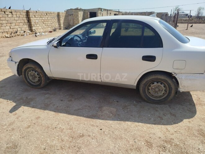 Hyundai Elantra 1995, 200,000 km - 2.0 l - Bakı