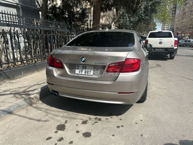 BMW 528 2012, 241,000 km - 2.0 l - Bakı