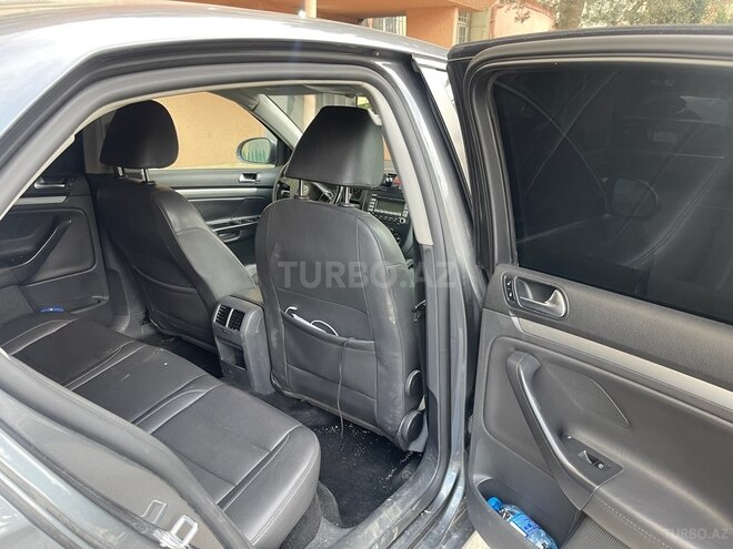 Volkswagen Jetta 2008, 211,000 km - 2.5 л - Bakı