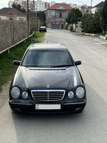 Mercedes E 320 2000, 237,000 km - 3.2 l - Bakı