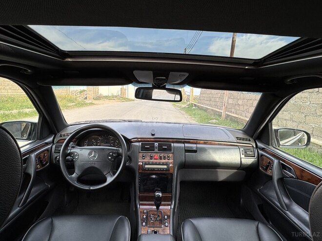 Mercedes E 320 2000, 237,000 km - 3.2 l - Bakı