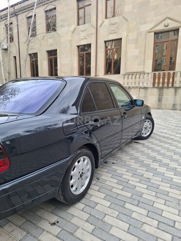 Mercedes C 220 d 2000, 327,700 km - 2.2 l - Sumqayıt