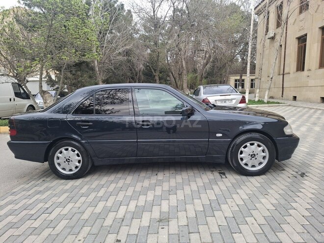 Mercedes C 220 d 2000, 327,700 km - 2.2 l - Sumqayıt