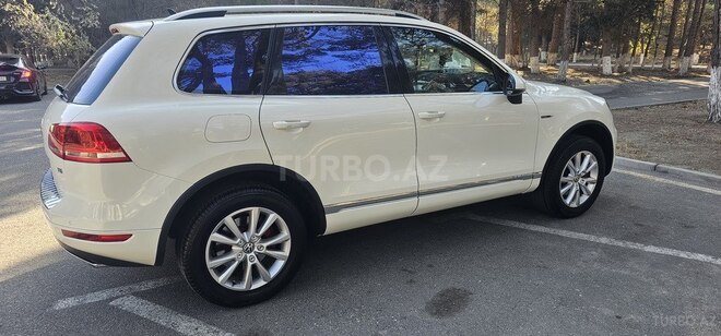 Volkswagen Touareg 2010, 233,500 km - 2.8 l - Sumqayıt
