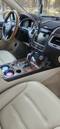 Volkswagen Touareg 2010, 233,500 km - 2.8 l - Sumqayıt
