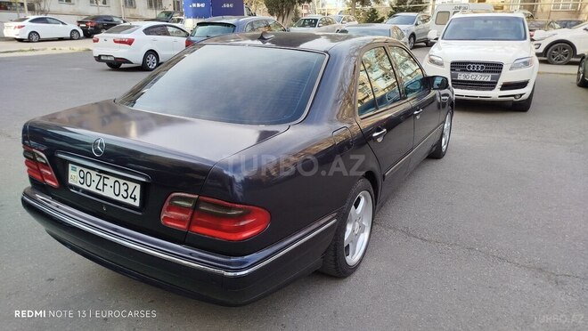 Mercedes E 240 1999, 264,000 km - 2.4 l - Bakı