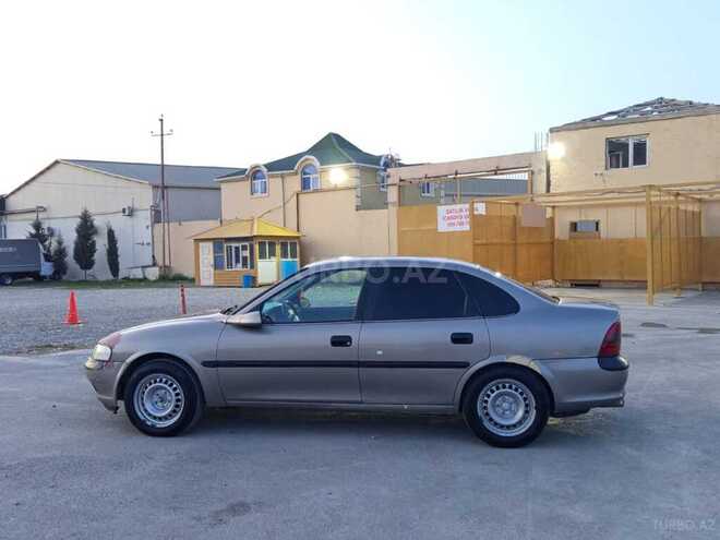 Opel Vectra 1996, 154,000 km - 2.0 l - Bakı