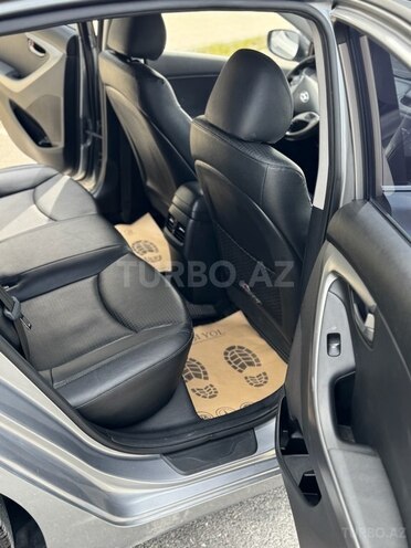 Hyundai Avante 2015, 90,000 km - 1.6 l - Bakı