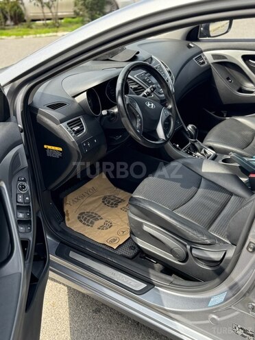 Hyundai Avante 2015, 90,000 km - 1.6 l - Bakı