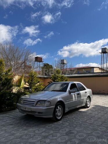 Mercedes C 280 1996, 300,000 km - 2.8 l - Salyan