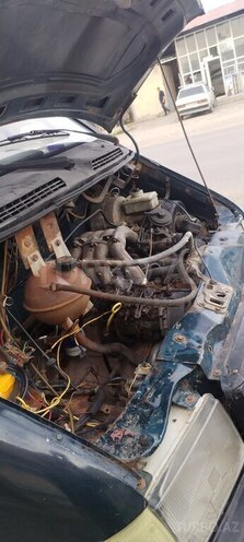 GAZ 32212 1999, 200,000 km - 2.4 l - Salyan