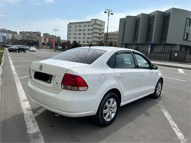 Volkswagen Polo 2012, 300,000 km - 1.6 l - Bakı