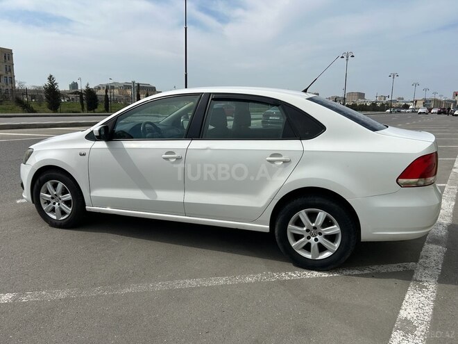 Volkswagen Polo 2012, 300,000 km - 1.6 l - Bakı