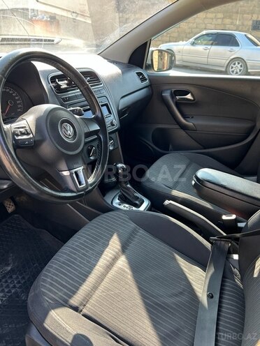 Volkswagen Polo 2012, 300,000 km - 1.6 l - Bakı