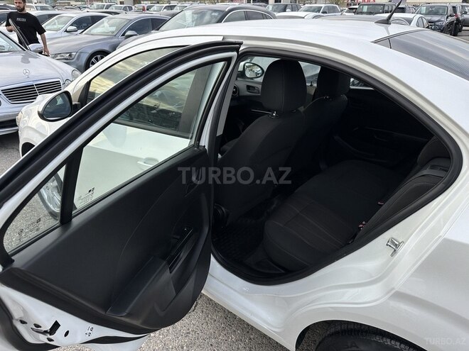 Chevrolet Aveo-17