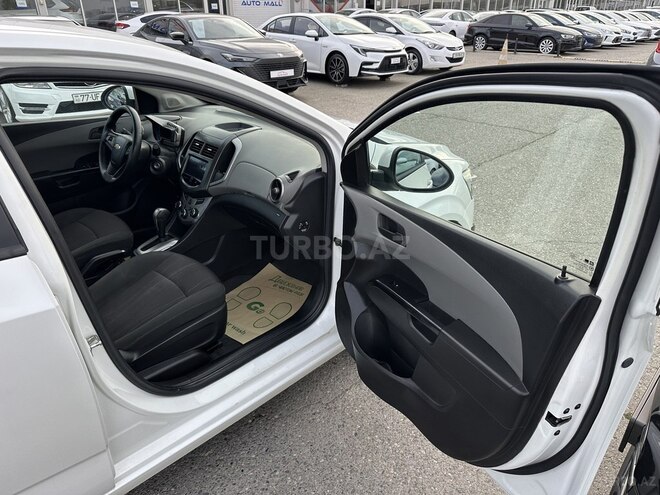 Chevrolet Aveo-15