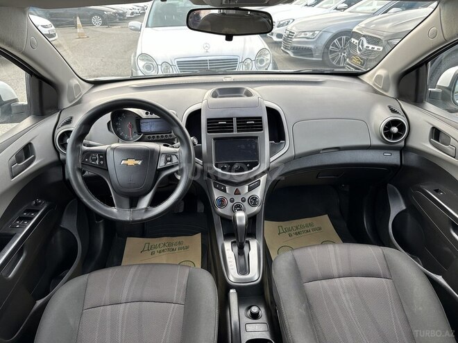 Chevrolet Aveo-7
