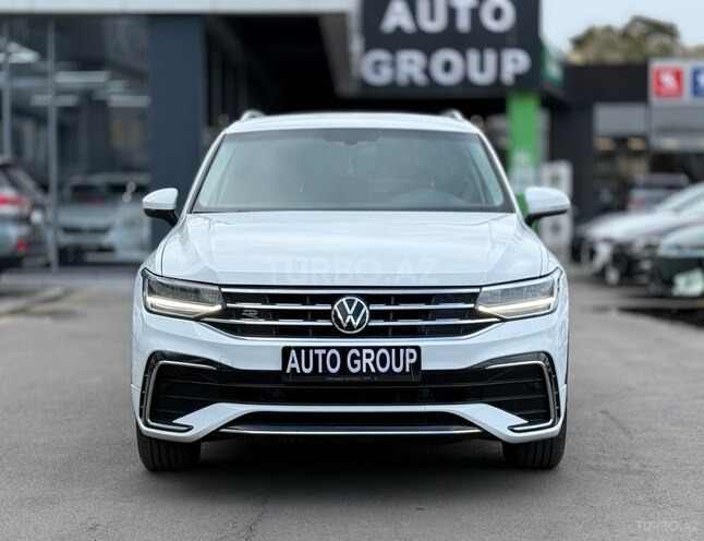 Volkswagen Tiguan-1