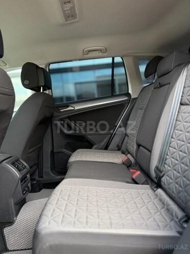 Volkswagen Tiguan-15
