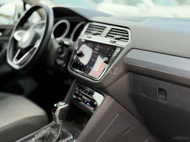Volkswagen Tiguan-17