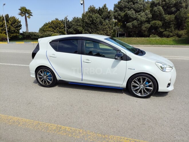 Toyota Aqua 2014, 130,000 km - 1.5 l - Bakı