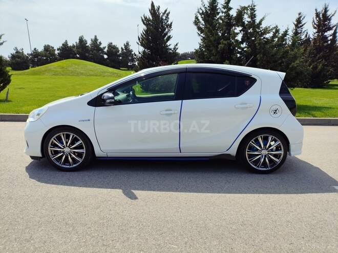 Toyota Aqua 2014, 130,000 km - 1.5 l - Bakı
