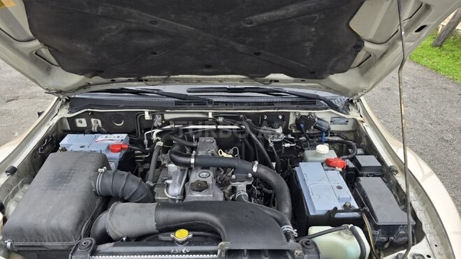 Mitsubishi Pajero 2004, 470,000 km - 2.8 l - Bakı