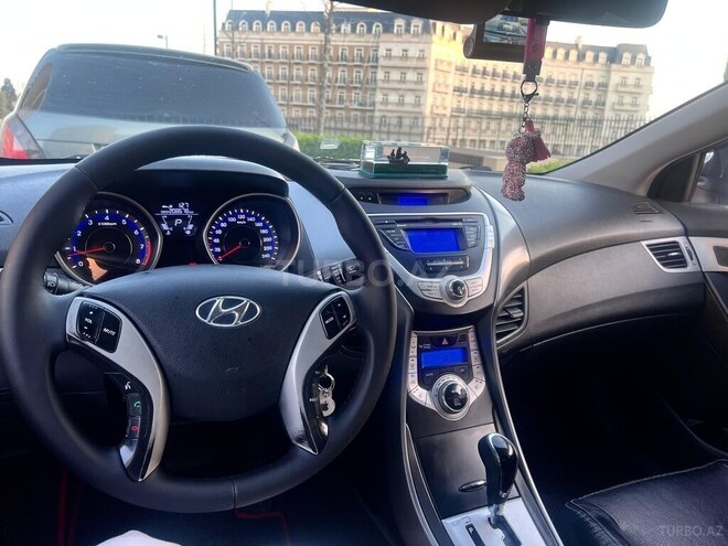 Hyundai Elantra 2011, 208,000 km - 1.6 l - Bakı
