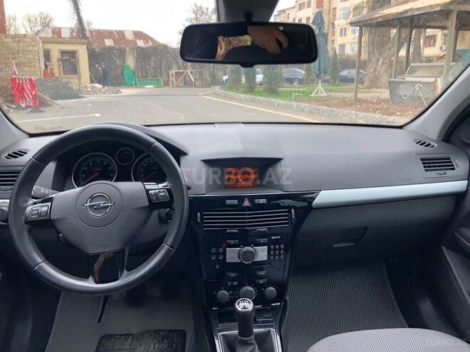 Opel Astra 2010, 230,990 km - 1.4 l - Gəncə