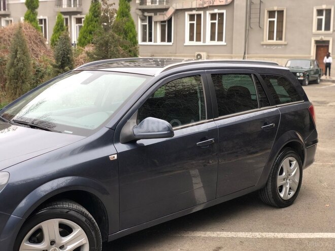 Opel Astra 2010, 230,990 km - 1.4 l - Gəncə