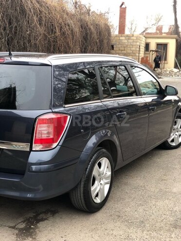 Opel Astra 2010, 230,990 km - 1.4 l - Gəncə