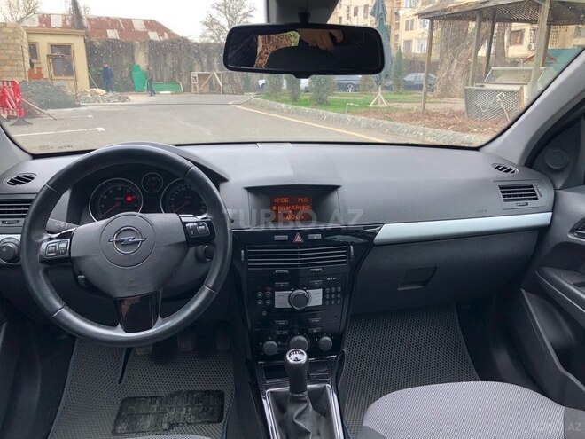 Opel Astra 2010, 230,990 km - 1.4 l - Gəncə