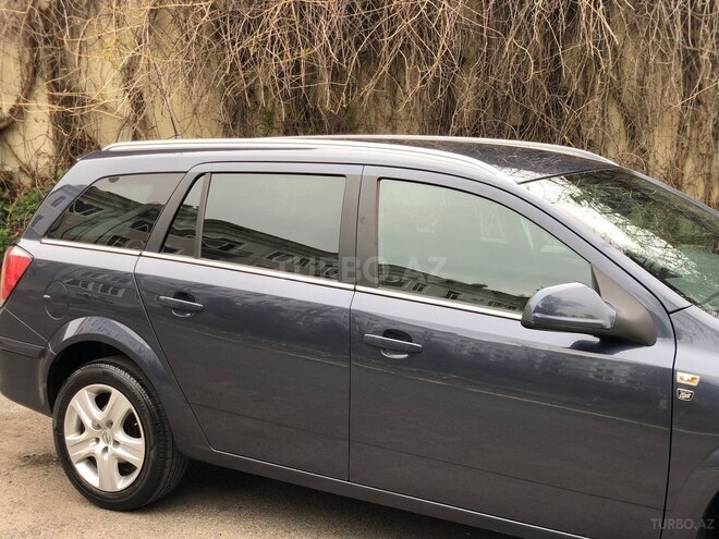Opel Astra 2010, 230,990 km - 1.4 l - Gəncə