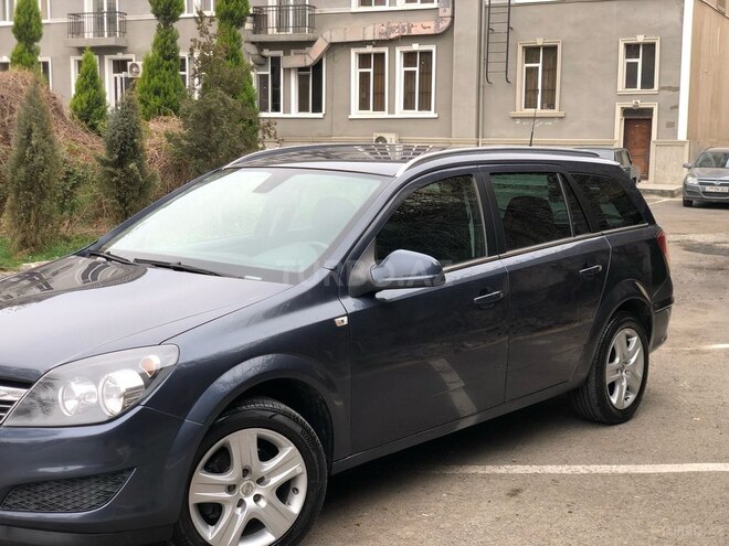 Opel Astra 2010, 230,990 km - 1.4 l - Gəncə