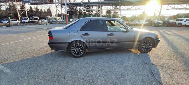 Mercedes C 240 1998, 325,500 km - 2.4 л - Bakı