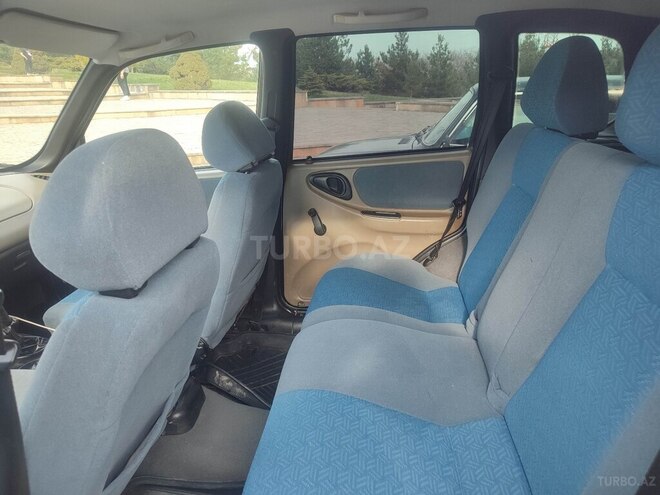 Chevrolet Niva 2005, 109,758 km - 1.7 l - Qusar