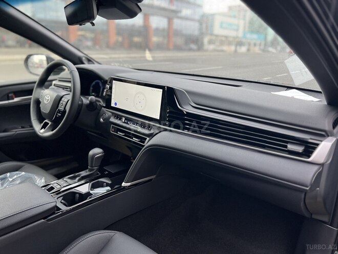 Toyota Camry-9