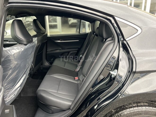 Toyota Camry-7