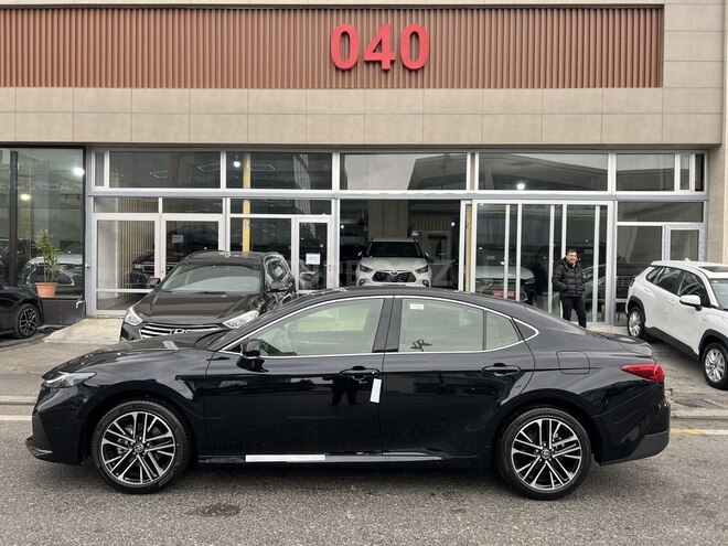 Toyota Camry-3