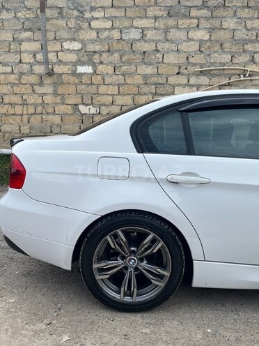 BMW 320-9