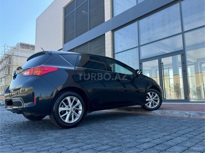 Toyota Auris 2015, 126,000 km - 1.6 l - Bakı