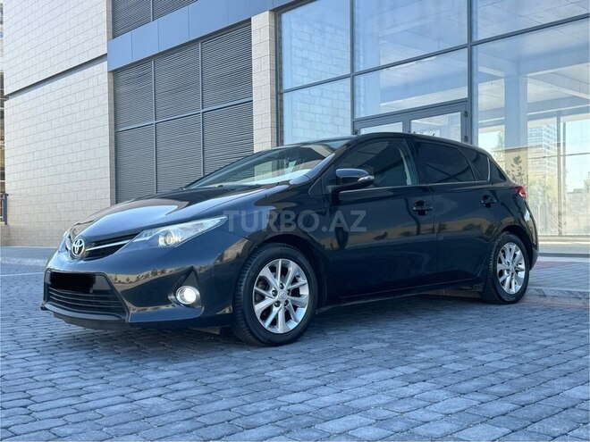 Toyota Auris 2015, 126,000 km - 1.6 l - Bakı