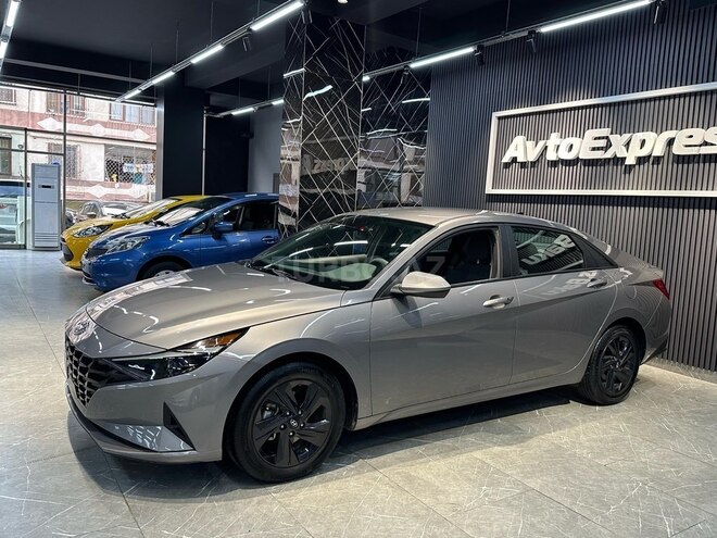 Hyundai Elantra-9