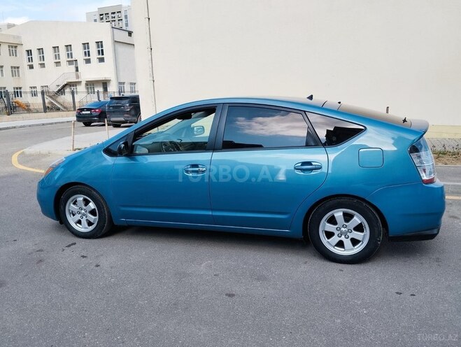 Toyota Prius-3