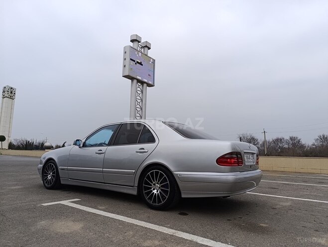 Mercedes E 220 d 2001, 390,000 km - 2.2 l - Beyləqan